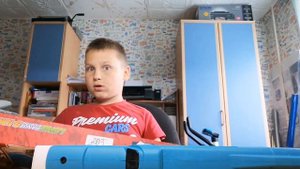 распаковываем самый мощный в мире водный пистолет