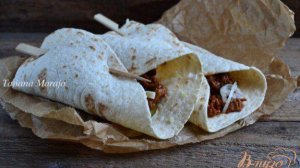 Пшеничные лепешки с мясной начинкой