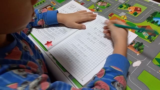 Болтаю, жарю оладики, спорт, учим уроки с сыном, наши выходные 7-8 декабря 2024 смотреть онлайн