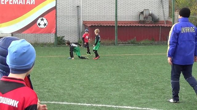 ФК Титан (1) 2-0 ФК Металлург (4) Первый тайм. смотреть онлайн