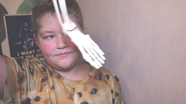 ОБЛИЗАЛ ПЯТКУ И НАКАЧАЛ ГУБЫ  ВызовПринят