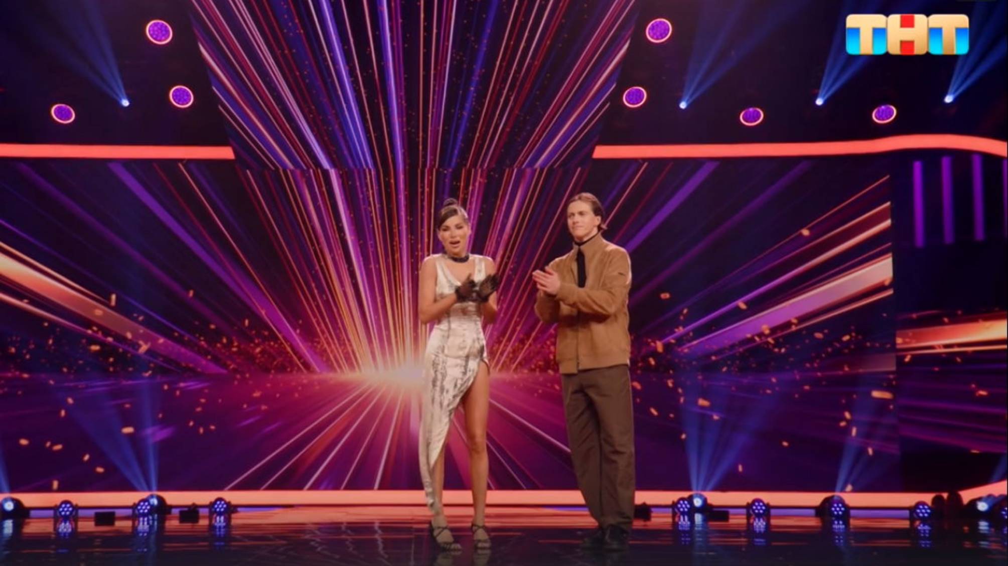 Звездные танцы на тнт 8 выпуск. Звездные танцы на тнт 8 выпуск. Шоу танцы высокая девушка. Звездные танцы на тнт 8 выпуск. Звездные танцы на тнт 8 выпуск.