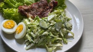 Вариант низкоуглеводного обеда для худеющих и диабетиков. Питание при инсулинорезистентности.