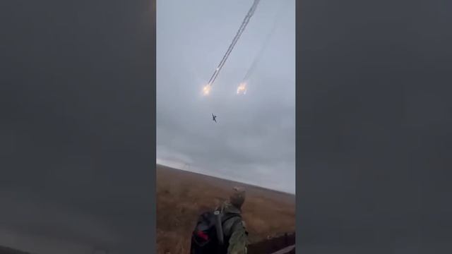 Штурмовики Су-25 ВКС где-то на фронте
