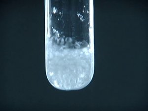 Реакция оксида фосфора с водой / Reacrion of phosphorous pentaoxide with water