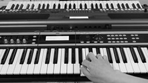 Печаль Виктор Цой и группа КИНО  на синтезаторе Yamaha psr s670 Korg x50