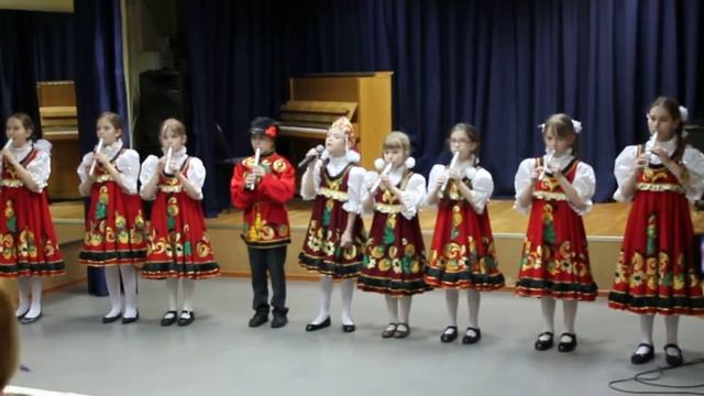 "ВОЛШЕБНЫЕ СВИРЕЛЬКИ" ансамбль - "Дороги" А.Новиков, Л.Ошанин - солистка Василиса Куприенко смотреть онлайн