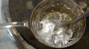 Литьё сплава олова с цинком в силикон / casting of zinc-tin alloy into silicon cast.