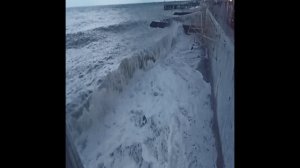 Алушта, декабрь, набережная, шторм