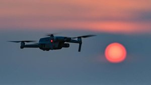 Неопознанные дроны прервали работу аэропорта в Нью-Йорке