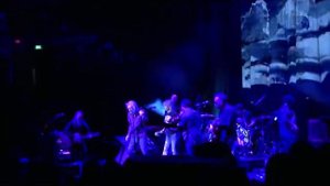 Robert Plant & Chrissie Hynde - Bluebirds Over The Mountain - Royal Albert Hall - December 2017