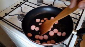 Яичница с сосиской.Быстрый завтрак.