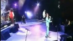 DAVID BOWIE & QUEEN -- HEROES - TRIBUT ( FRED MERCURY) LIVE  HD SOUND.