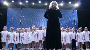"Дед Мороз и подарки" Вокально хоровая студия "Бельканто" г. Симферополь