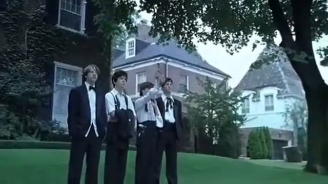 Un film di Sofia Coppola e una canzone degli Sleigh Bells смотреть онлайн