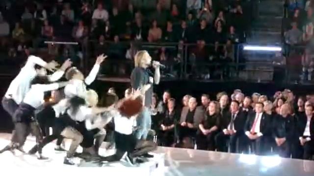 Jay Smith Bad Romance Lisebergshallen смотреть онлайн