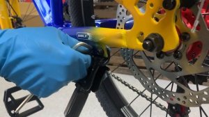 Установка подножки на велосипеде #ремонт_велосипедов #велоремонт #велосервис #вело