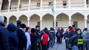 طلاب سوريون يعودون إلى مدارسهم بعد سقوط الأسد