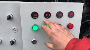 Пульт остановки дизельного двигателя.