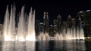 The Dubai Fountain - Ya Ana Ya La By Amr Diab