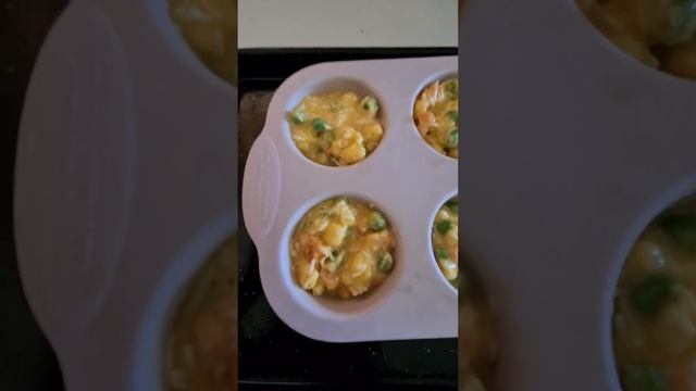 Обалденный завтрак за 15 минут/Сытный, вкусный, низкокалорийный завтрак из яиц,  сыра и овощей /#ед