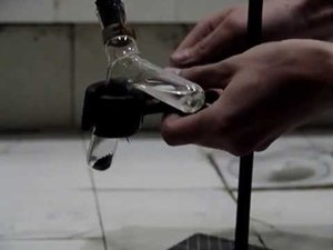 Реакция хлора со щелочной перекисью водорода / Reaction of chlorine with hydrogen peroxide