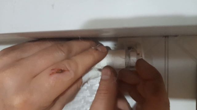 Как снять рулонную штору. смотреть онлайн