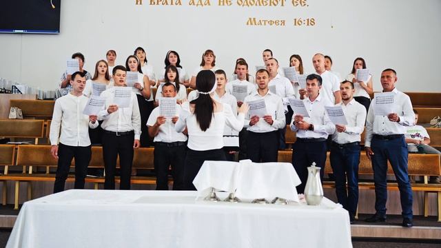 Пение хора - "На кресте распят Божий Сын" смотреть онлайн