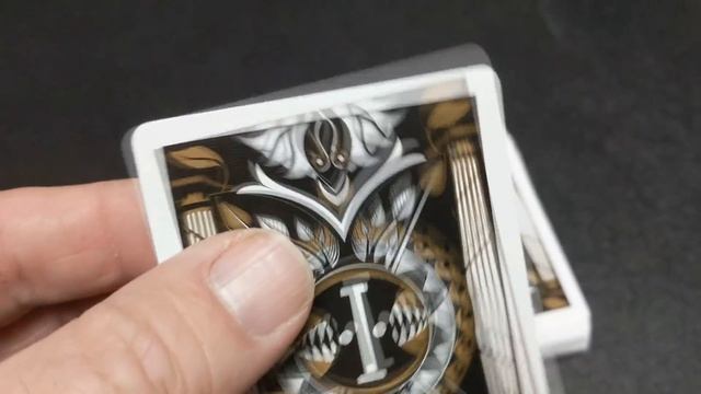 Deck Review - Titans Playing Cards смотреть онлайн