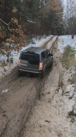 LAND ROVER DISCOVERY 3 в крутой подъем