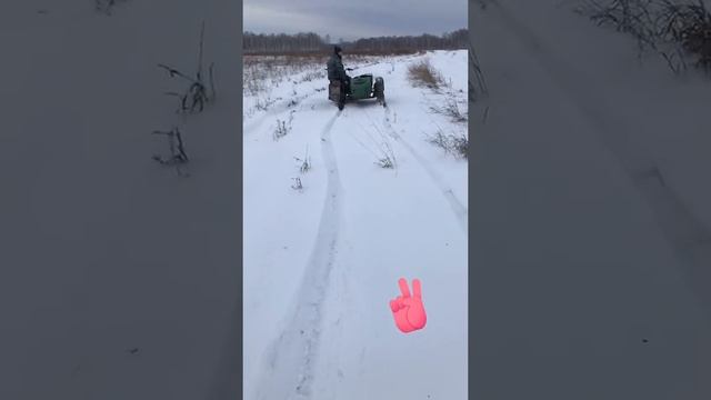 Покатушки зимой на советском мотоцикле Урал