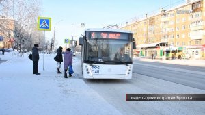 Движение троллейбусов в Братске было затруднено из-за обледенения контактной сети