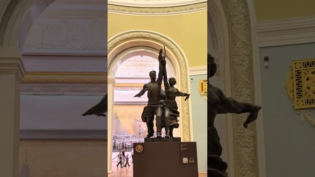 ВДНХ скоро 2025 ☃️🎄
выставка Третьяковки связанная с советской эпохой.