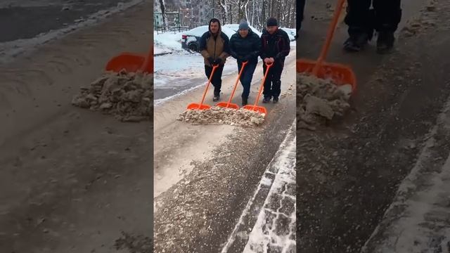 Минувшие выходные для коммунальных служб вновь выдались напряженными