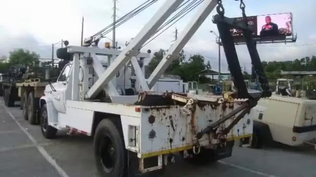 1983 GMC 7000 Sierra Wrecker Truck on GovLiquidation.com смотреть онлайн