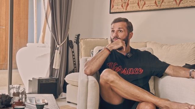 Ясные Люди: Теодор Шошиашвили. Как стать самым ярким и трезвым тусовщиком, успевая делать деньги?