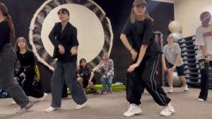 k-pop  Корея танцы