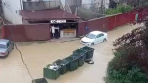 В Сочи после сильного дождя подтопило улицы микрорайона Кудепста