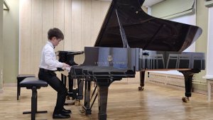 Bach - Invention N9 in f minor | Бах - Двухголосная инвенция Nº9, фа минор | Александр Зайцев (8 л.)