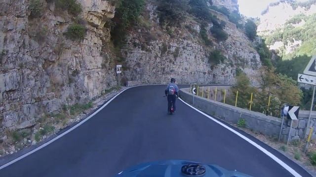 Magnificent Amalfi Coast in Monowheel смотреть онлайн