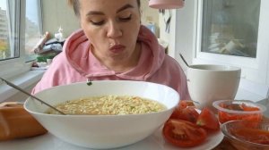 Мукбанг сардельки, лапша быстрого приготовления, имбирь и кофе #мукбанг #асмр