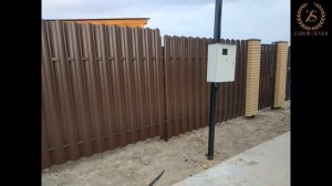 Забор из евроштакетника с столбами из ПИКС панелей