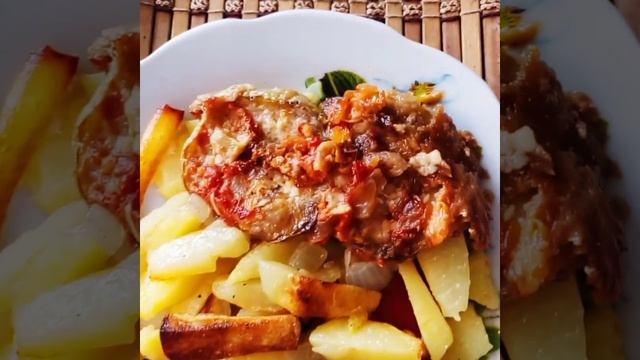 Жареная картошка с кабачками