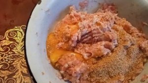 Котлеты из свинины в панировочных сухарях