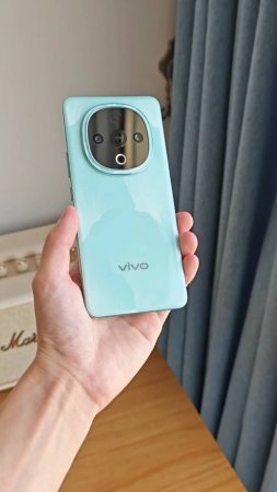 Vivo Y300 - Первое знакомство с музыкальным монстром из поднебесной 🔥😱 #shorts #VivoY300Shorts