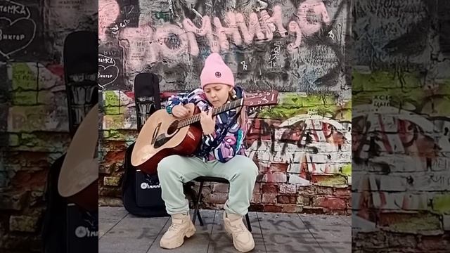 Приключения Эли на Арбате. Стук. Группа крови. В Цоя
