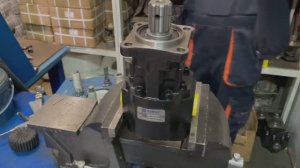 Разобрали шестеренный гидронасос после нагрузки давлением 300 bar! И что увидели?