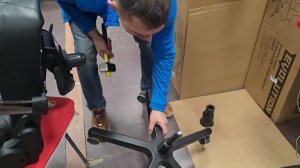 КАК снять газ-лифт за минуту  \ Показываем за 2 минуты\ Настройка кресла под себя и самостоятельно