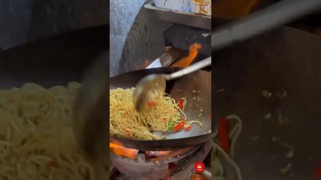 A Famous Spaghetti Shop in Pattaya - Thai Street Food