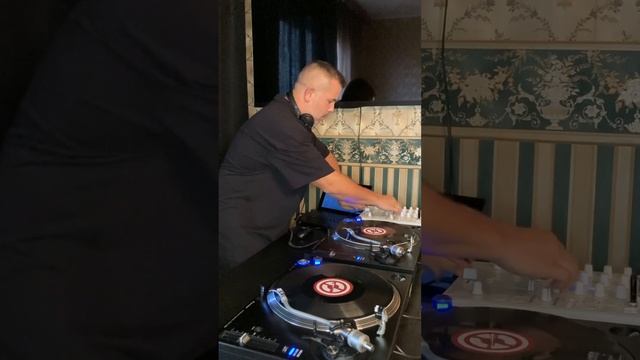 В звуковой комнате Октябрь 05 2023  organichouse